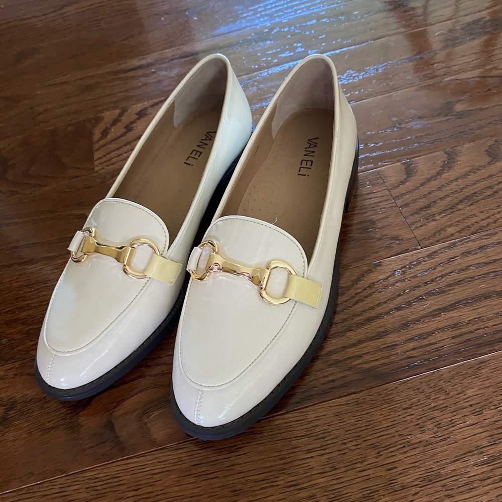 VANELi white cream loafers